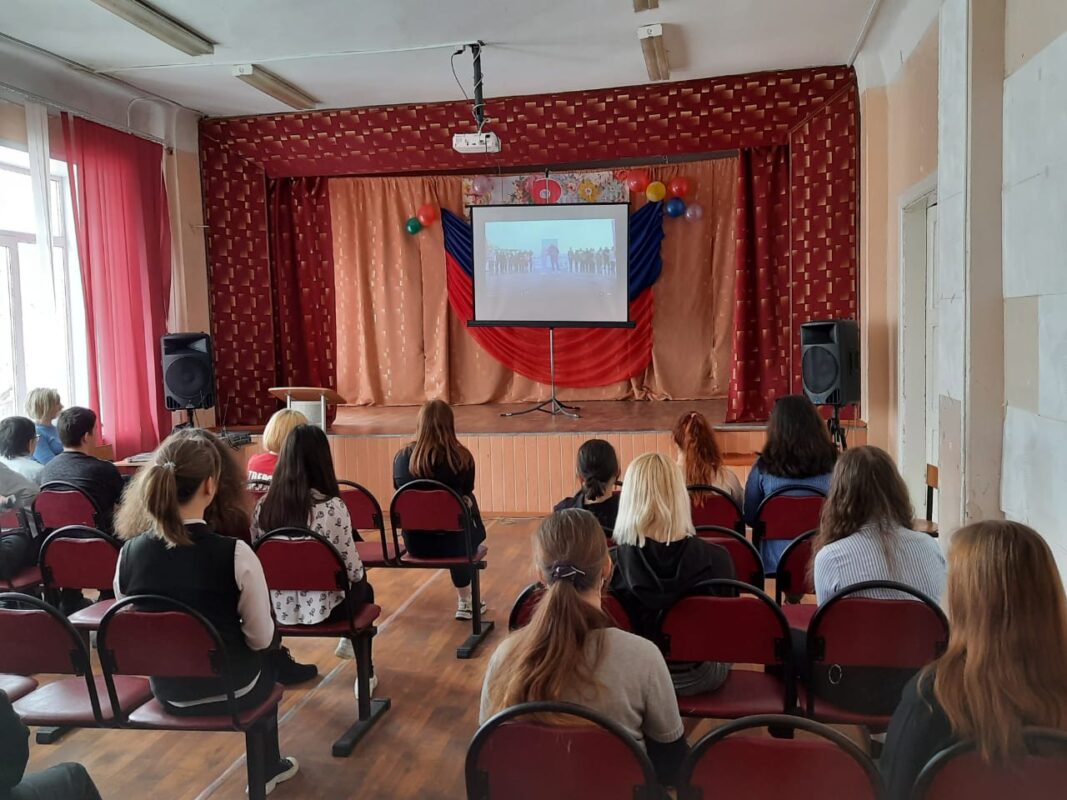 Открытый урок, посвященный празднованию годовщины воссоединения Крыма с Россией