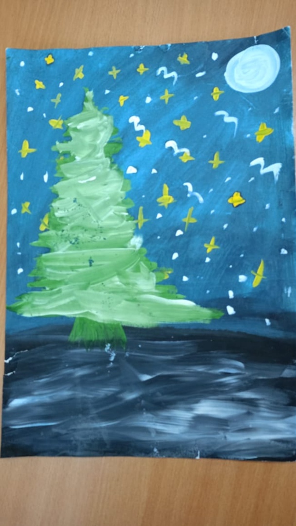В школе прошёл конкурс рисунков «Рождество глазами детей», посвящённый одному из главных христианских праздников - Рождеству Христову.